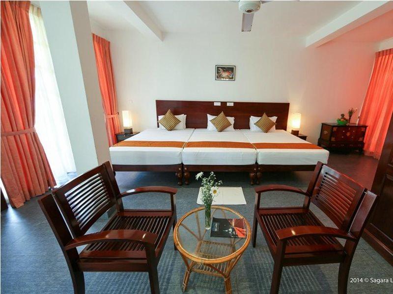 Hotel Marina Bentota Extérieur photo