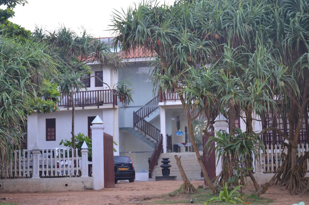 Hotel Marina Bentota Extérieur photo