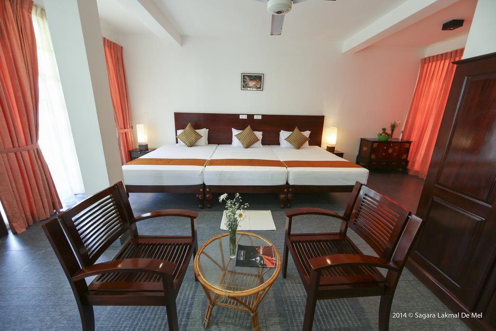 Hotel Marina Bentota Extérieur photo